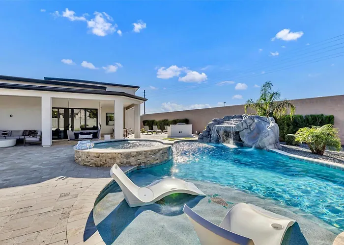 Luxury Lounge - 5br Pool&spa Sauna Firepit