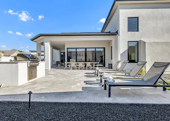 Luxury Lounge - 5br Pool&spa Sauna Firepit *